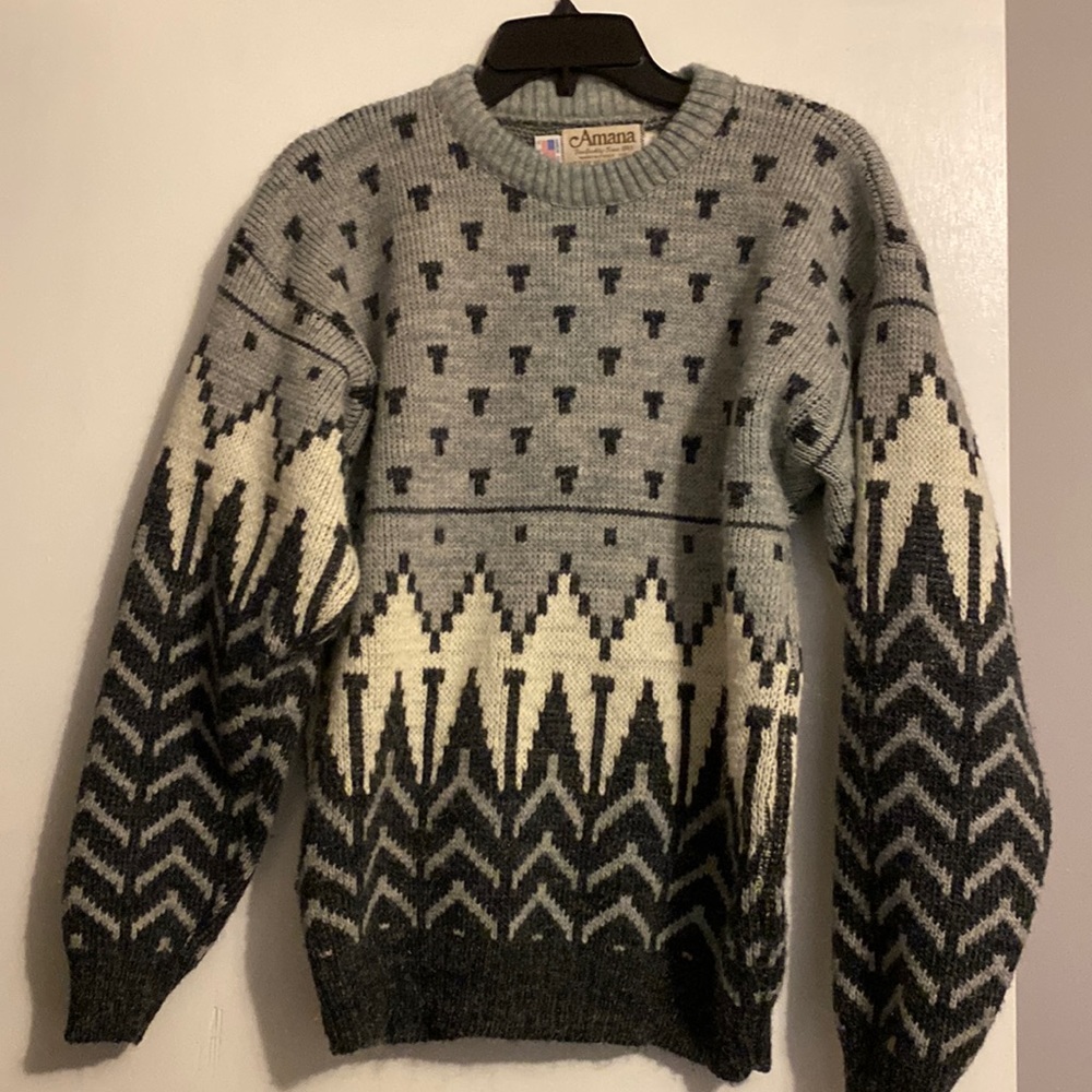 Amana Men’s Crewneck Sweater